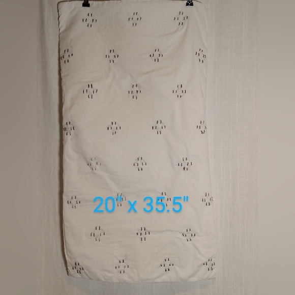 WEST ELM King Padded/Quilted Shams *PAIR* White w/ Gray Stitching - Picture 9 of 10